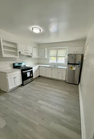 8518 South Muskegon Avenue Chicago IL 60617