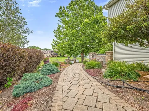 2808 Stinson Street Poplar Grove IL 61065