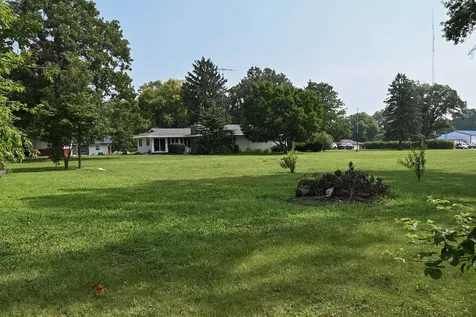 621 South Oakwood Street Oakwood IL 61858