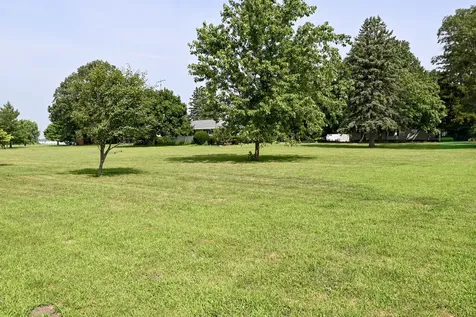 621 South Oakwood Street Oakwood IL 61858