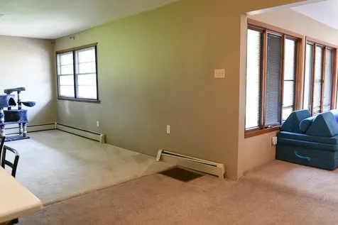 621 South Oakwood Street Oakwood IL 61858