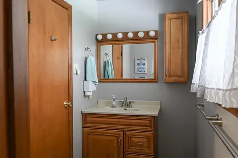 621 South Oakwood Street Oakwood IL 61858
