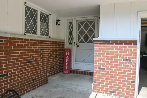 621 South Oakwood Street Oakwood IL 61858