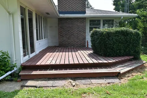 621 South Oakwood Street Oakwood IL 61858