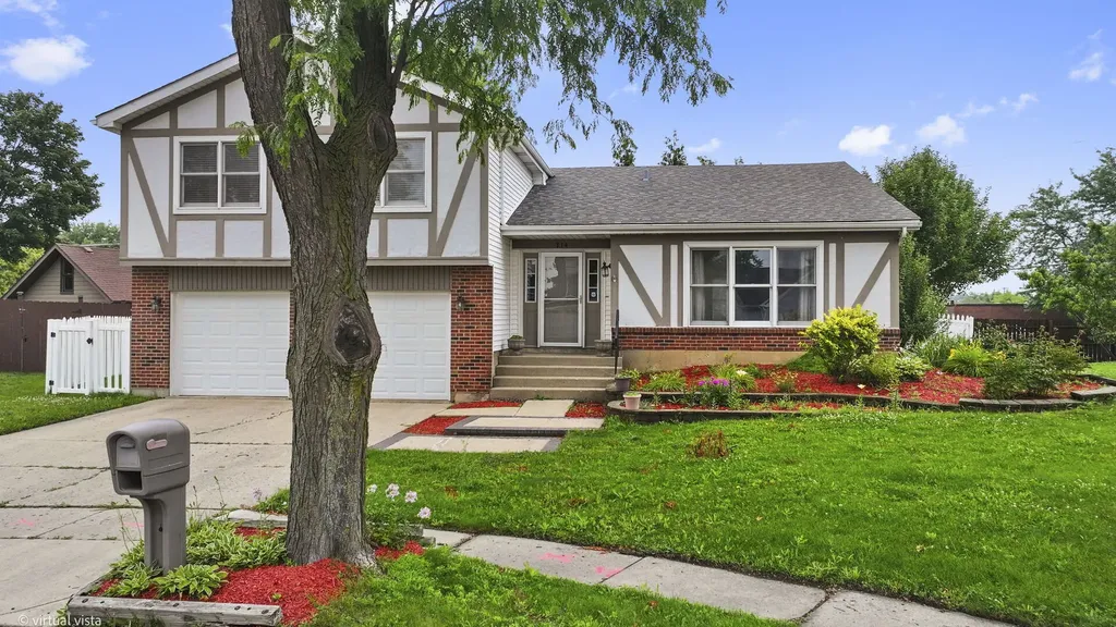 114 Wren Court Glendale Heights IL 60139