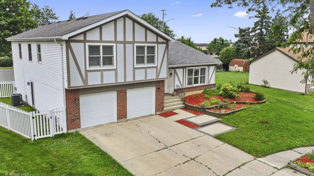 114 Wren Court Glendale Heights IL 60139