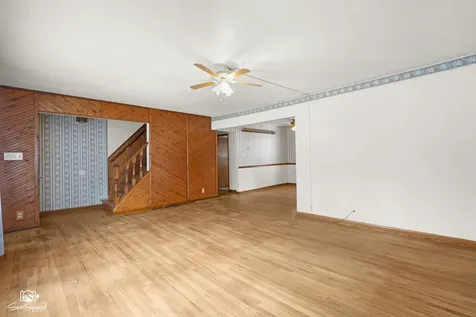 2103 Maple Road Joliet IL 60432