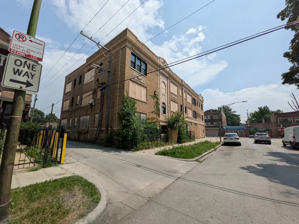 7850 South Constance Avenue Chicago IL 60617