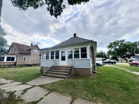 200 Jefferson Street Henry IL 61537