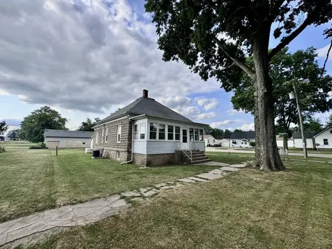 200 Jefferson Street Henry IL 61537