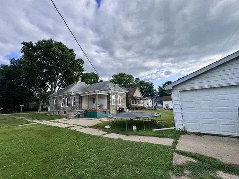 200 Jefferson Street Henry IL 61537