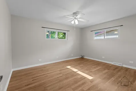 500 Florian Drive Des Plaines IL 60016