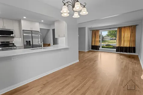 500 Florian Drive Des Plaines IL 60016