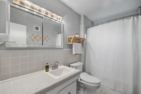 2662 Crawford Avenue Evanston IL 60201