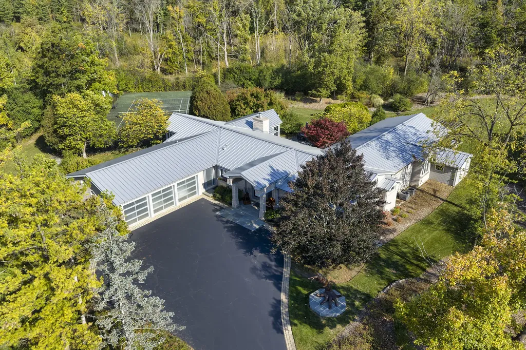 1551 Mill Trail Highland Park IL 60035