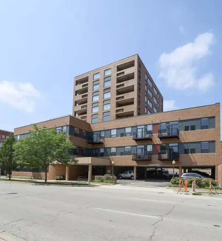 880 Lee Street Des Plaines IL 60016