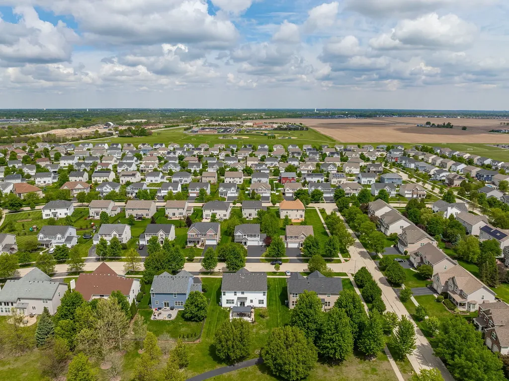 2297 Deerpath Road Bolingbrook IL 60490