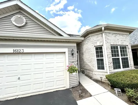 16123 Powderhorn Lake Way Crest Hill IL 60403