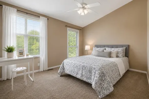 121 Golfview Drive Glendale Heights IL 60139