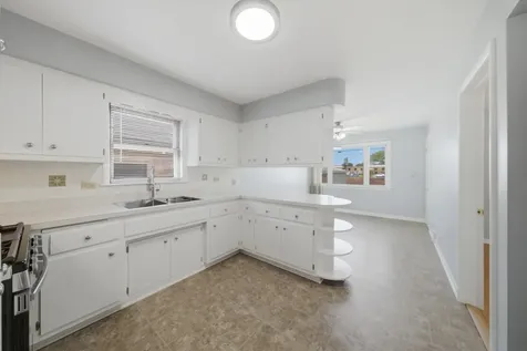 12718 South Justine Street Calumet Park IL 60827