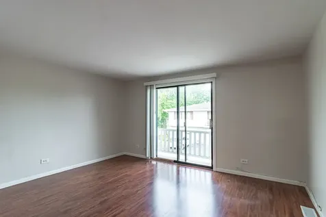 17 Dennis Court Schaumburg IL 60193