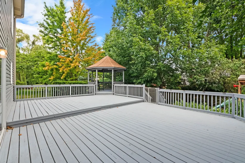 912 Matthew Court Naperville IL 60540