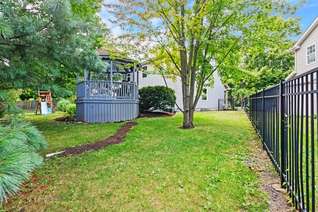 912 Matthew Court Naperville IL 60540