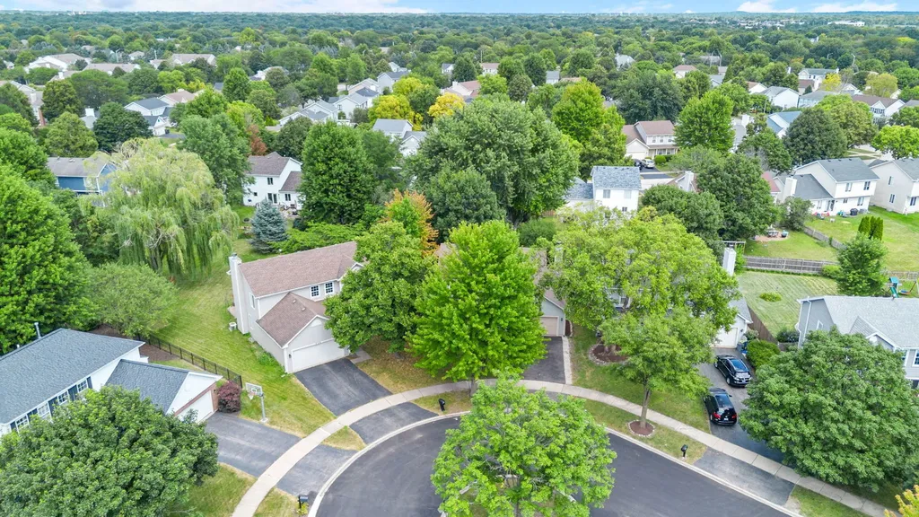 912 Matthew Court Naperville IL 60540