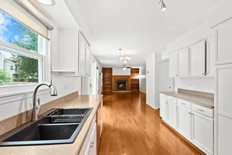 912 Matthew Court Naperville IL 60540