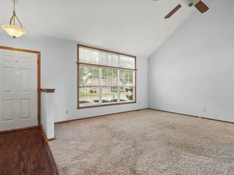 7426 Ashton Villa Rockford IL 61107