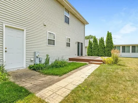 7426 Ashton Villa Rockford IL 61107