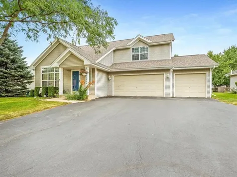 7426 Ashton Villa Rockford IL 61107