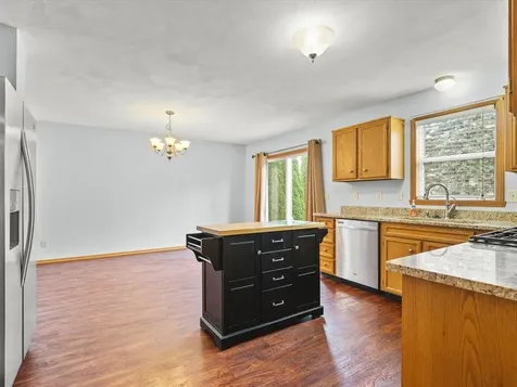 7426 Ashton Villa Rockford IL 61107