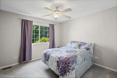 1104 Colonial Drive Joliet IL 60432