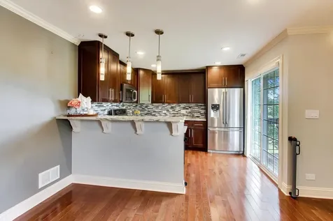 66 Gant Circle Streamwood IL 60107