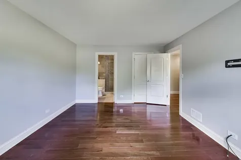 66 Gant Circle Streamwood IL 60107