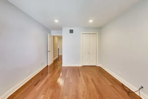 66 Gant Circle Streamwood IL 60107