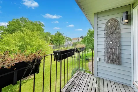 66 Gant Circle Streamwood IL 60107