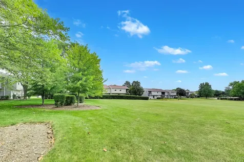 66 Gant Circle Streamwood IL 60107