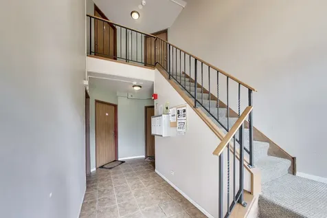 66 Gant Circle Streamwood IL 60107