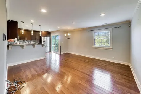 66 Gant Circle Streamwood IL 60107