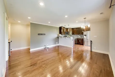 66 Gant Circle Streamwood IL 60107