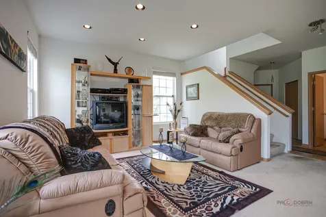 1270 Oriole Court Round Lake IL 60073