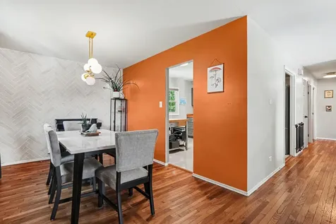 1355 Devonshire Lane Hoffman Estates IL 60169