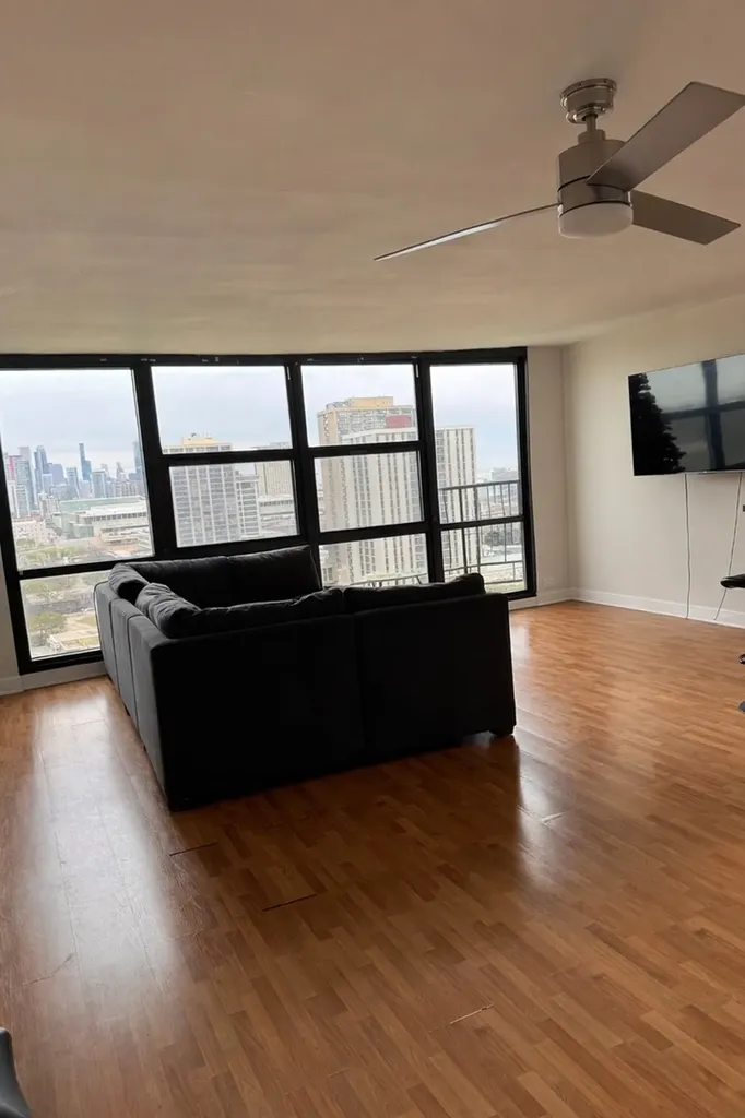 2901 South Michigan Avenue Chicago IL 60616