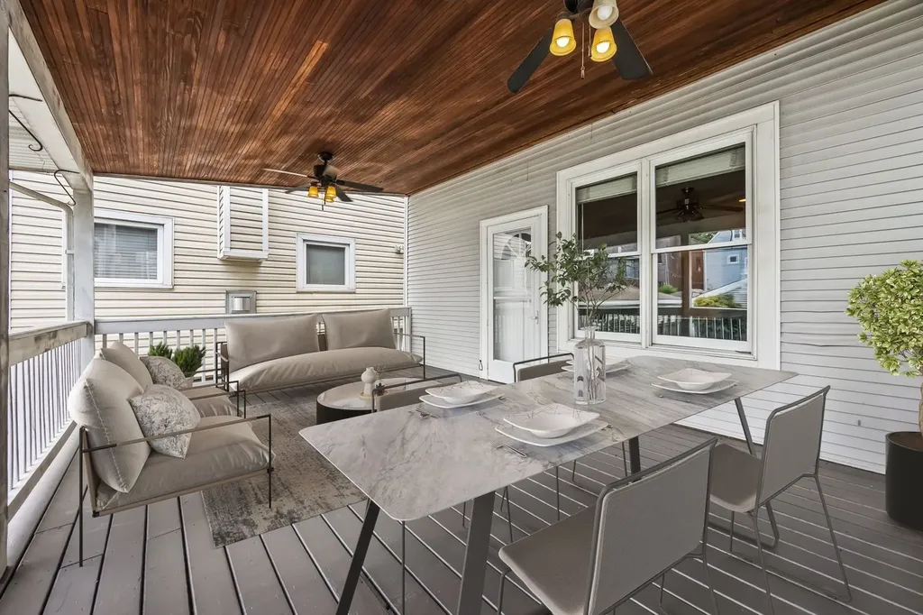 1907 West Warner Avenue Chicago IL 60613