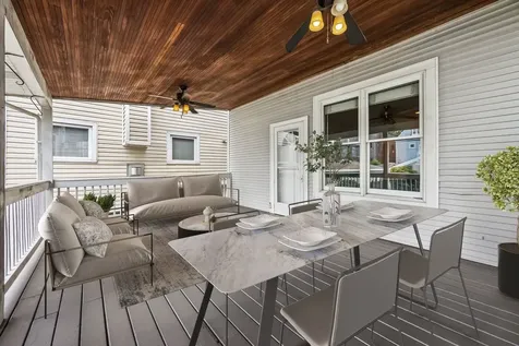 1907 West Warner Avenue Chicago IL 60613