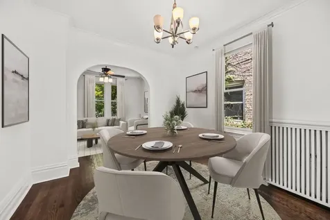 1907 West Warner Avenue Chicago IL 60613