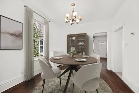 1907 West Warner Avenue Chicago IL 60613