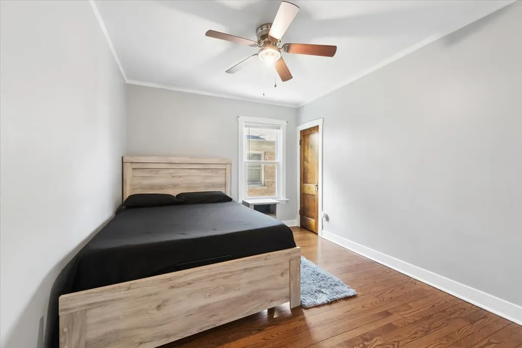 4854 West Winnemac Avenue Chicago IL 60630